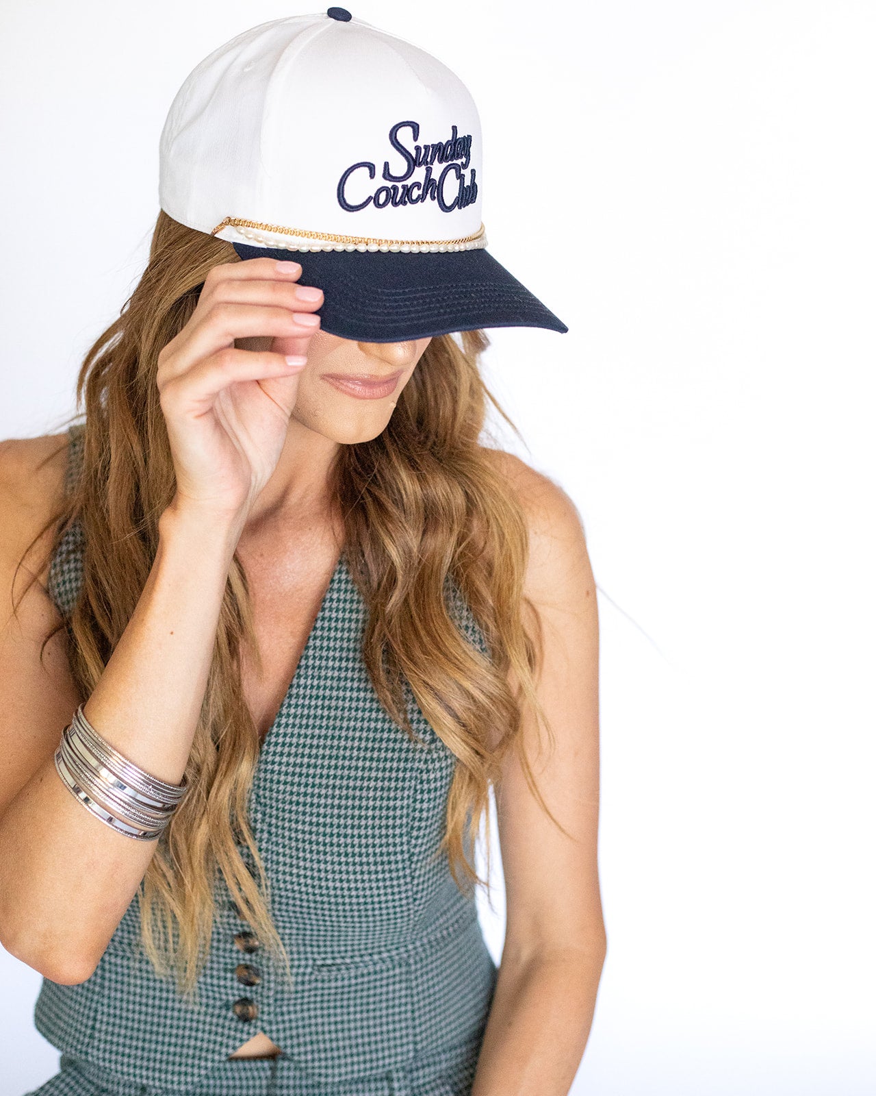 SCC Navy/White, shown with gold double chain (sold separately)